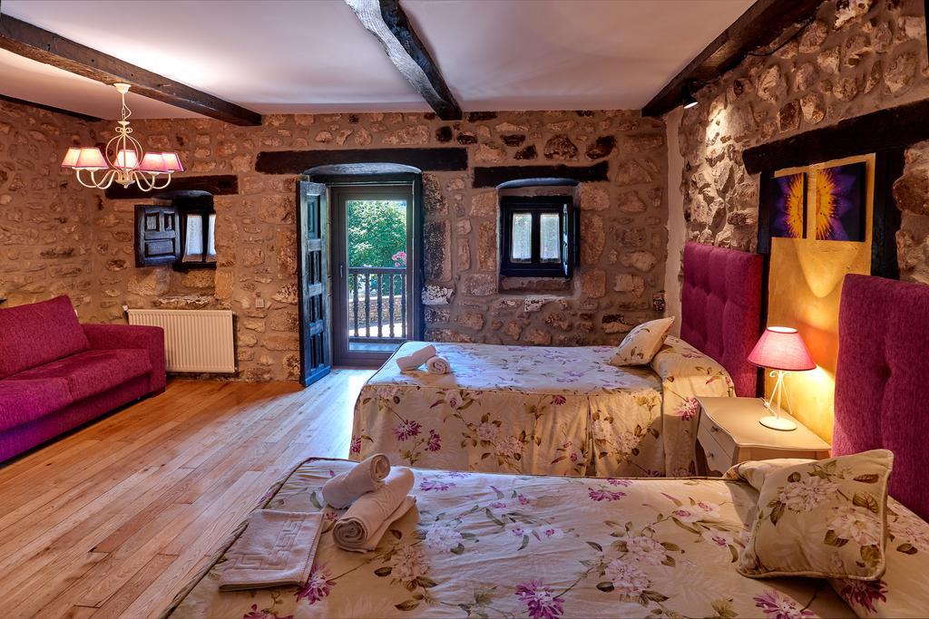 Casas Rurales La Tahona De Besnes Guest House Alles Екстериор снимка