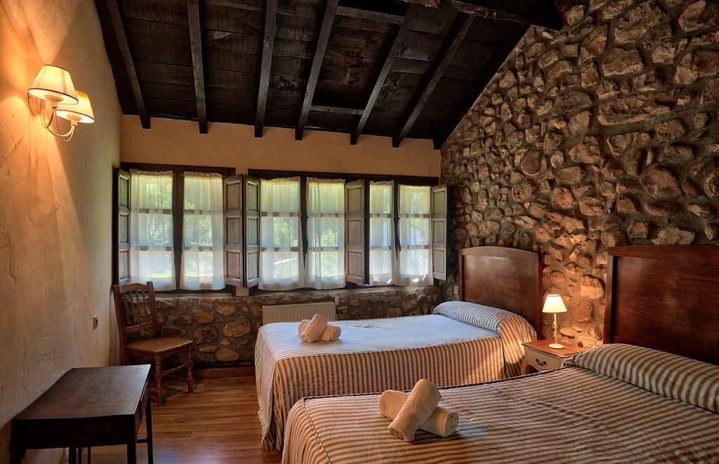 Casas Rurales La Tahona De Besnes Guest House Alles Екстериор снимка