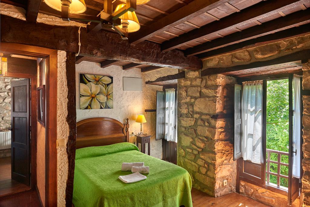 Casas Rurales La Tahona De Besnes Guest House Alles Екстериор снимка