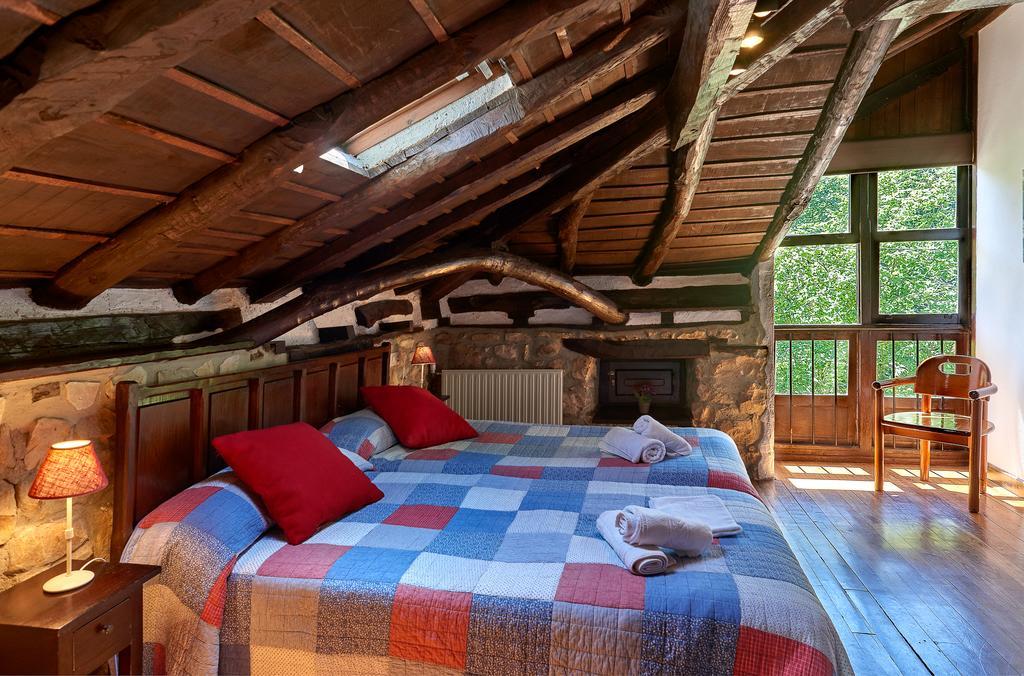 Casas Rurales La Tahona De Besnes Guest House Alles Екстериор снимка